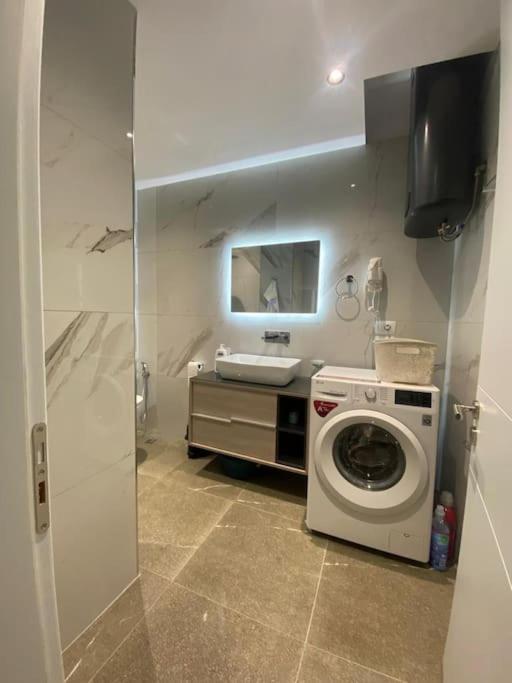Flat To Rent In Sarande