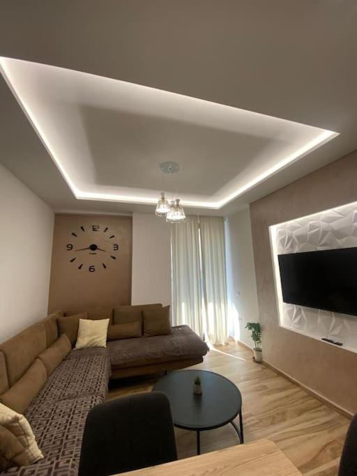 Flat To Rent In *